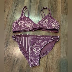 O’Neill girls bikini. No tags. Fits size 12/14